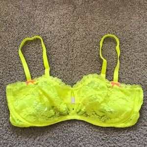 36D neon yellow bra from Victoria Secret